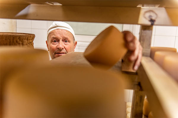 Jause Speck & Käse auf Brettchen - Hotel Restaurant Waldheim