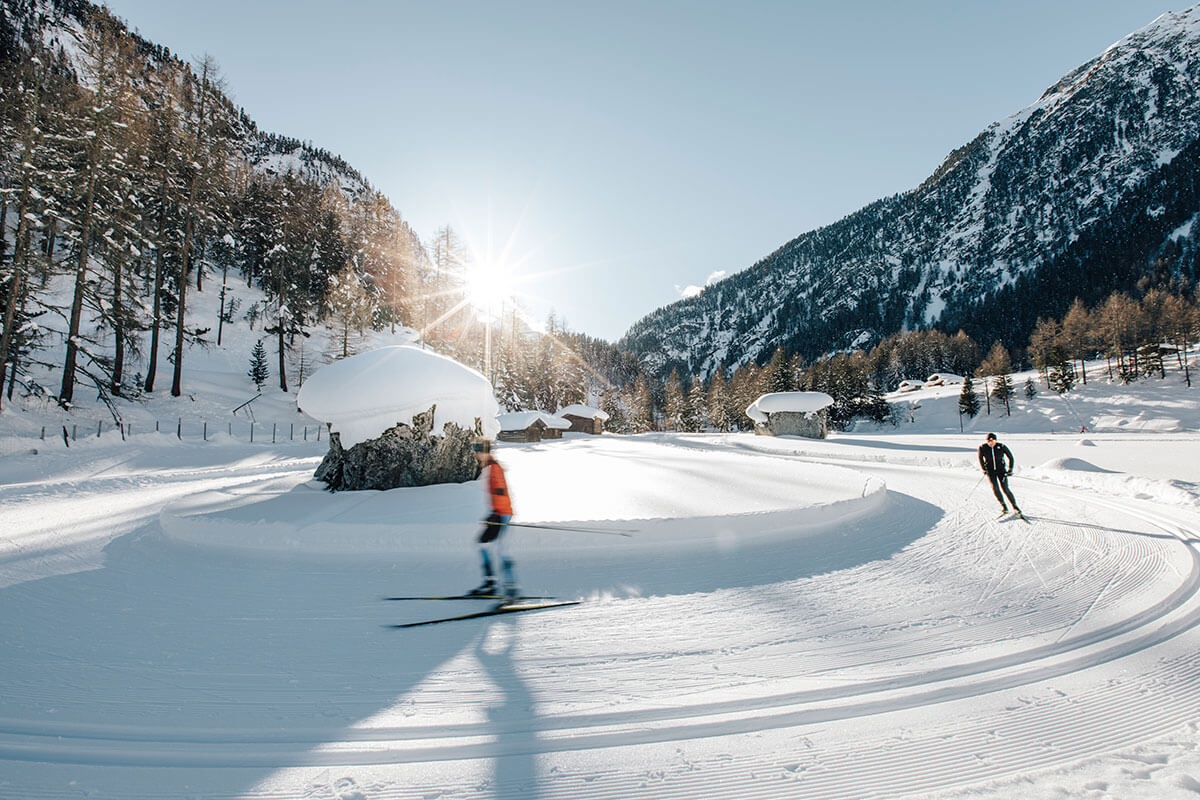 Langlaufen in der Wintersonne