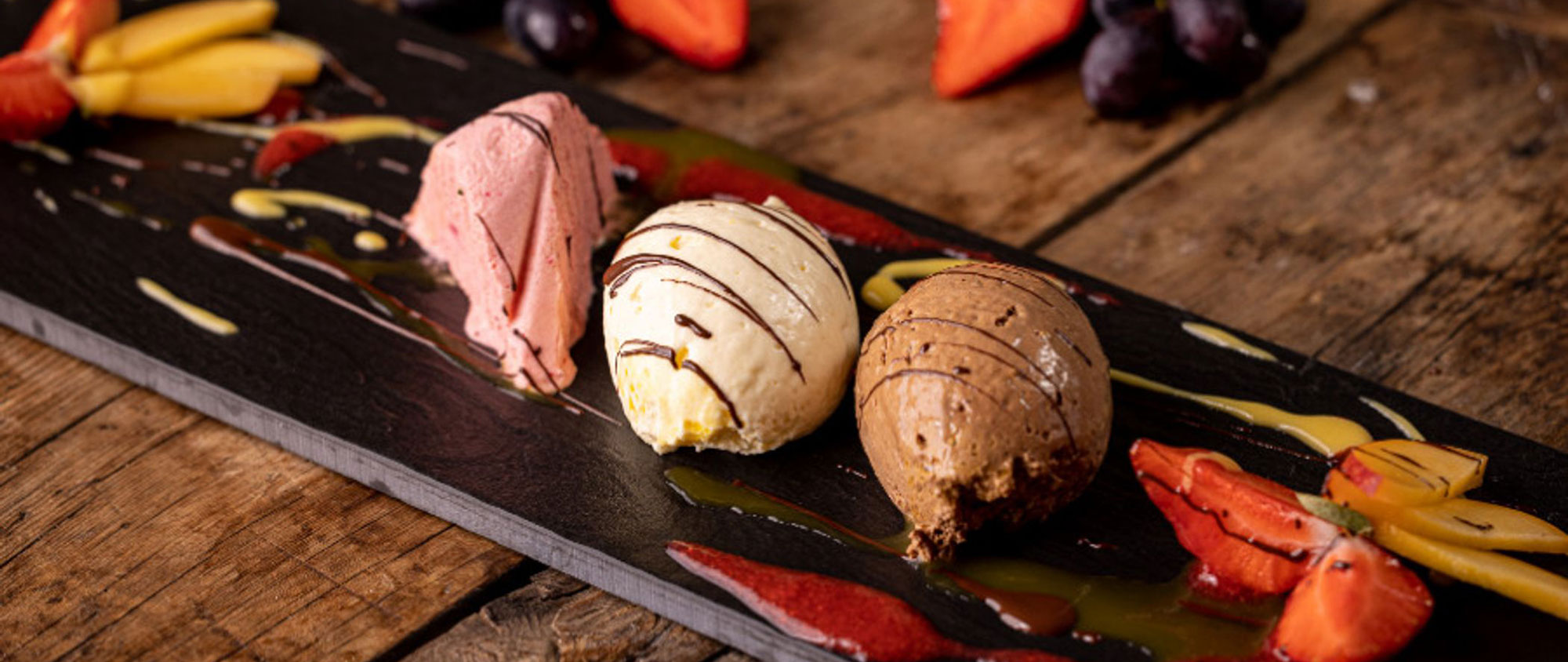 Kulinarik - Dessert mit verschiedenen Moussesorten - Hotel Restaurant Waldheim